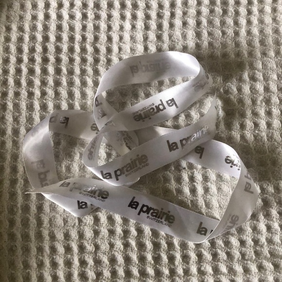 La Prairie 1-Luxury White & Silver Ribbon Piece / Authentic / Used Once - Picture 1 of 2